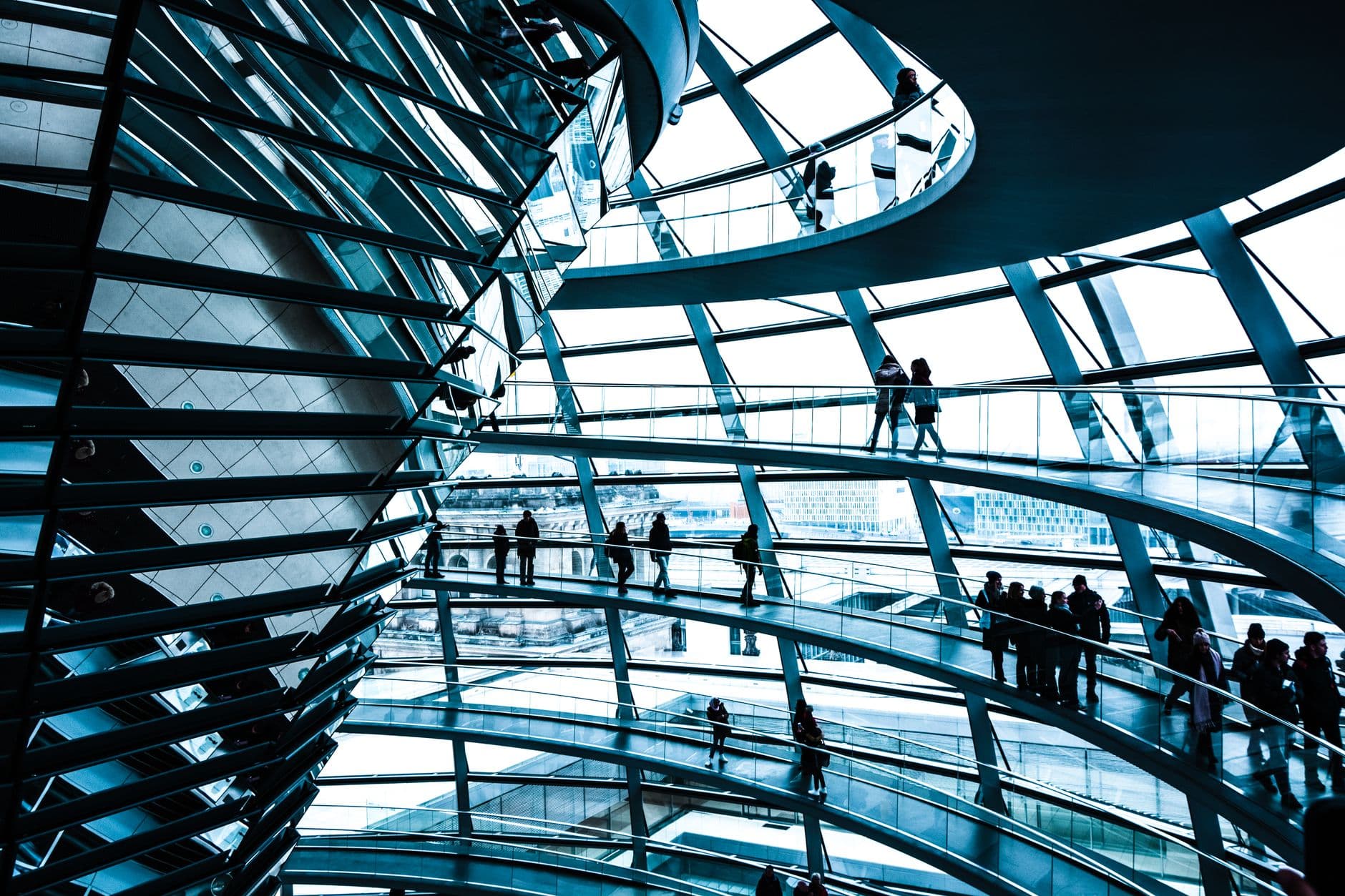 Bundestag beschließt KI-Durchführungsgesetz: Bundesnetzagentur wird zentrale Aufsicht – Symbolbild