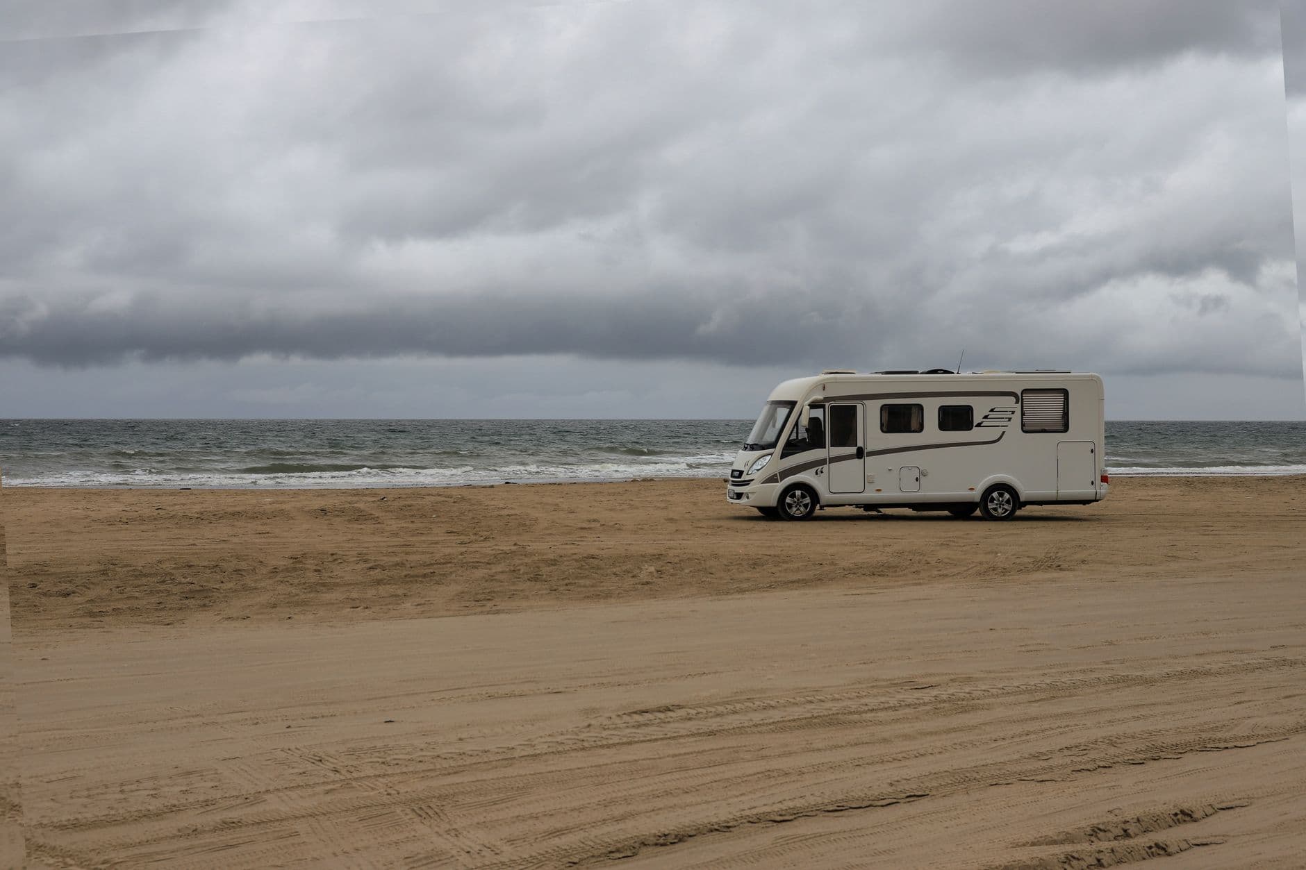 Küstengemeinden an Nord- und Ostsee stellen Wohnmobil-Stellplätze auf Online-Buchung um – Symbolbild