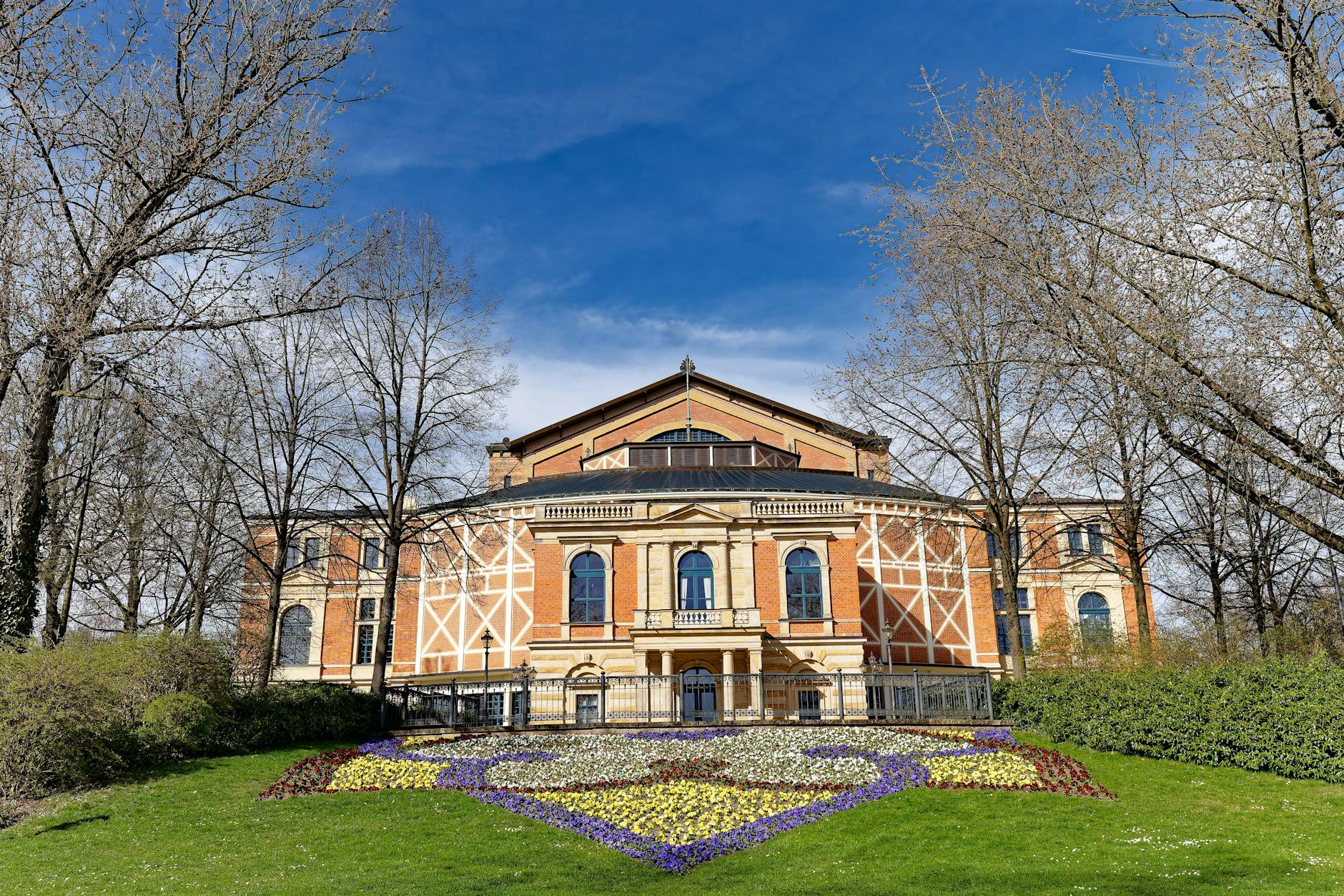 Bayreuth 2026: Minimalistischer Ring spaltet das Festspielpublikum